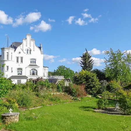 Weissevilla Friedrichsbrunn Solide