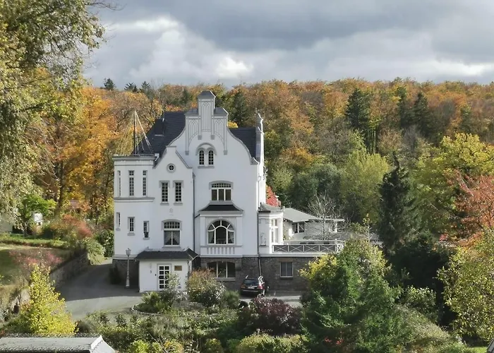 Weissevilla Friedrichsbrunn Solide Thale